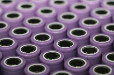 長(zhǎng)理科研團(tuán)隊(duì)取得新材料突破性進(jìn)展，新材料技術(shù)推廣服務(wù)開(kāi)啟產(chǎn)業(yè)化新篇章